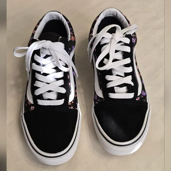 Vans Unisex Floral Black and White Sneakers Women 7, Men 5.5 - Picture 5 of 10
